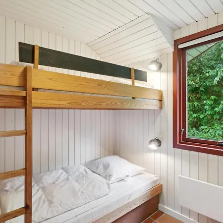 3 Bedroom Nice In Prázdninový dům *
