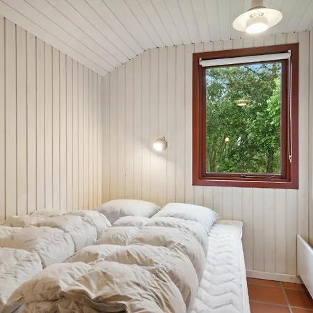 3 Bedroom Nice In Prázdninový dům *