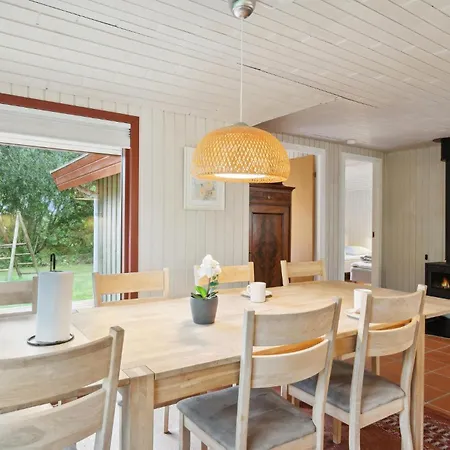 Prázdninový dům 3 Bedroom Nice In *